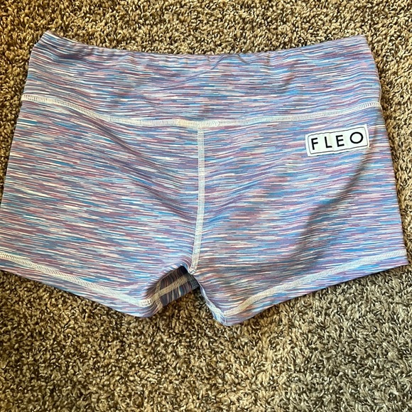 Fleo Pants - Fleo Bubble Gum Size M EUC 🍬